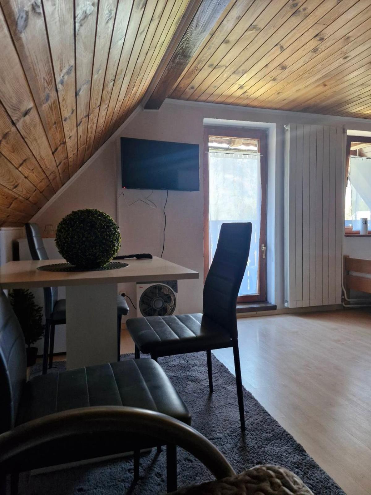 Kometer Soba Appartement Bovec Buitenkant foto