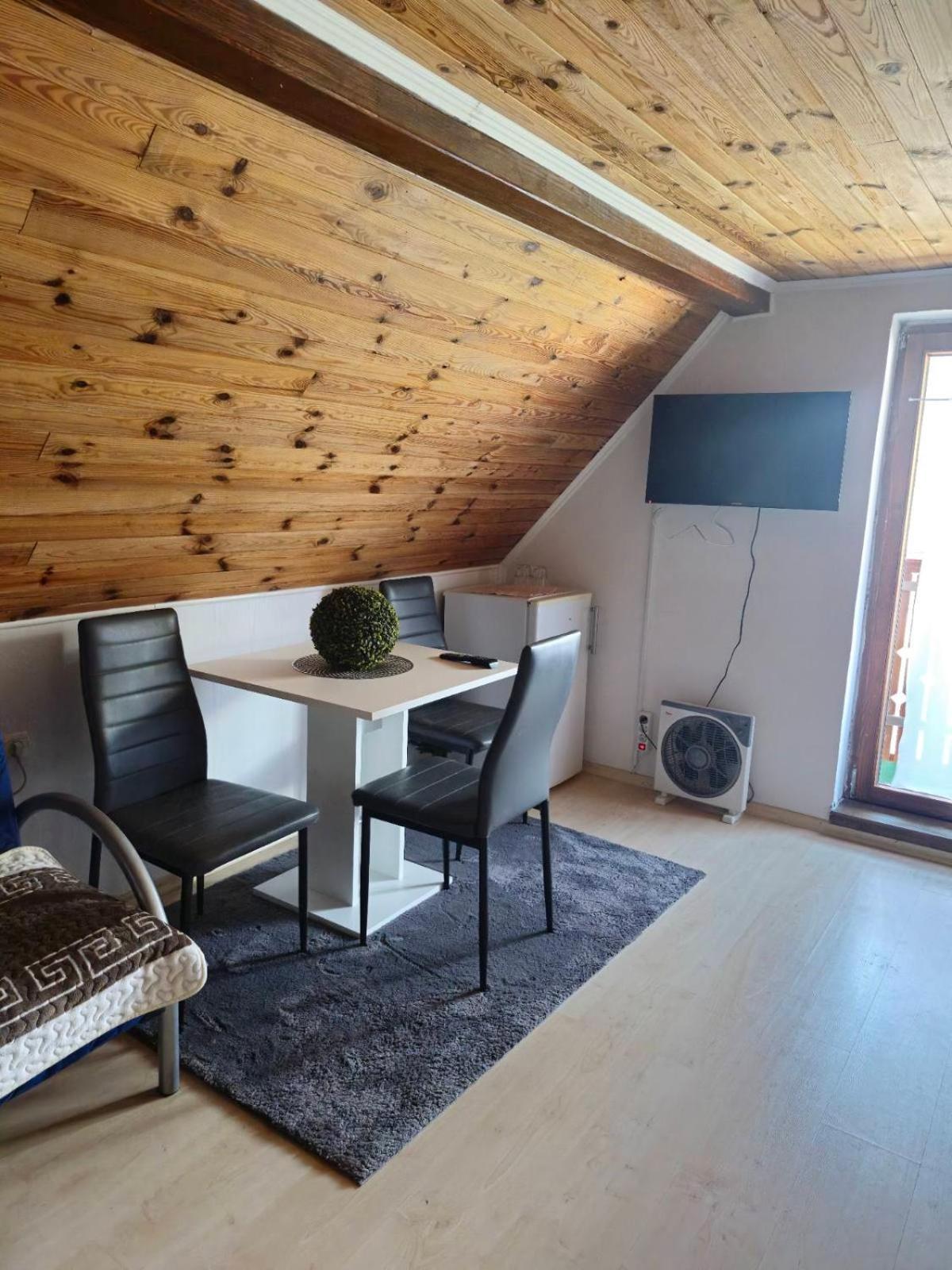 Kometer Soba Appartement Bovec Buitenkant foto